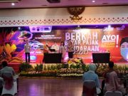 Patuh Bayar Pajak Kendaraan, Barno Dapat Hadiah Mobil