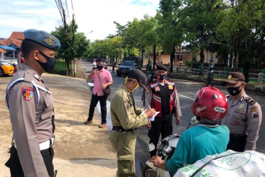 Pengendara Tak Bermasker di Batang Kena Sanksi