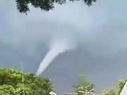 Wilayah Jawa Tengah Bagian Selatan Berpotensi Terjadi Puting Beliung, Warga Diminta Waspada
