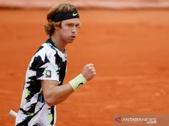 Rublev Sudahi Perjuangan di ATP Finals dengan Kemenangan Atas Thiem