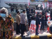 Aksi Tolak FPI Dibubarkan Polisi di Magelang