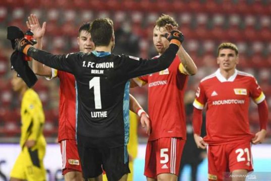 Union Taklukkan Dortmund 2-1
