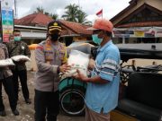Selama Pandemi, Kapolres Kebumen Bagi 11 Ton Beras