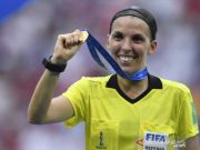 Frappart Jadi Wasit Wanita Pertama di Liga Champions