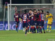 Crotone Taklukkan Parma 2-1