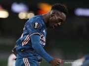 Arsenal Sapu Bersih Fase Grup