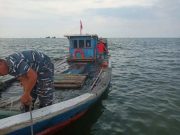 Alami Kebocoran, Empat Orang ABK KM Aina Jaya Dievakuasi