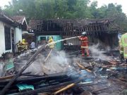 Rumah di Mejing Ludes Terbakar