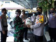 Kapolres Batang Serahkan Bantuan 11 Ton Beras dari Mabes Polri untuk Warga Terdampak Covid-19