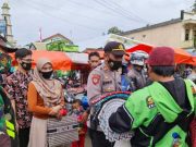 Polsek dan Koramil 11/Kaliwiro Bersama DSBS Purwokerto Bagikan Masker Gratis