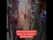 Pria Paruh Baya Ditangkap Polisi Diduga Lempar Bom Molotov ke Masjid