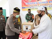 Wabah Covid-19 Bukan “Hoax”, Wakapolres Grobogan Imbau Santri Terapkan Prokes