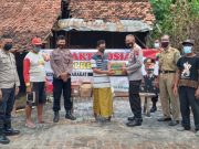 Polres Blora Bantu Sembako Korban Kebakaran di Jepangrejo