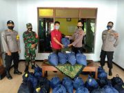 Polres Blora Bagikan Sembako untuk Warga Terdampak Covid-19