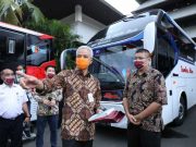 Bus Anti-Corona Diapresiasi Ganjar Pranowo