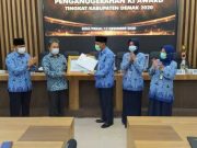 Wagub Demak Terima Piagam Penghargaan Kabupaten Informatif