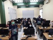 Dosen TIK USM Ajari Pembukuan Online Berbasis Android untuk UMKM di Semarang