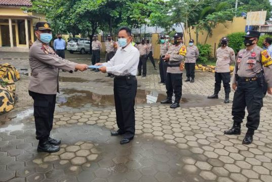 Aktif Kampanyekan Prokes, Anggota Polsek Jekulo Dapat Penghargaan