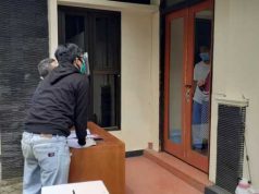 Pasien Covid-19 di Wonosobo Coblos Kartu Suara Dibantu KPPS