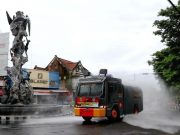 Hari ke-5 PPKM Jalan Protokol di Kota Kebumen Disemprot Disinfektan