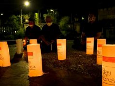 Memakai Sarana Lampion, Relawan Surakarta Berdoa untuk Indonesia