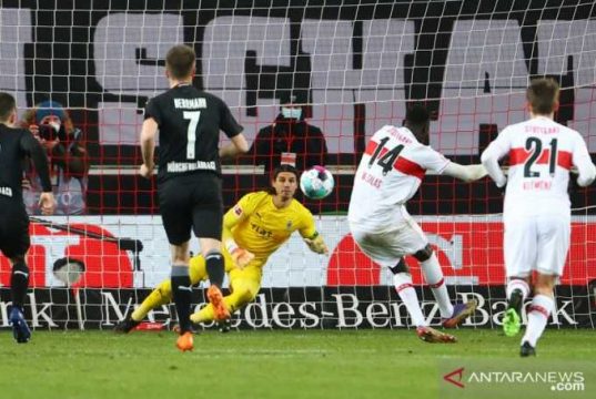 Penalti Silas Amankan Hasil Imbang bagi Stuttgart saat Jamu Gladbach