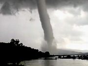 Bencana Puting Beliung Melanda Perairan Waduk Gajahmungkur Wonogiri