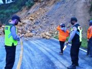 Longsor di Giriwoyo, Jalur Antarprovinsi Yogyakarta-Wonogiri-Pacitan Macet