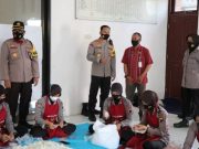 Saat Polwan Kebumen Memasak Ribuan Nasi Bungkus untuk Terdampak Covid-19