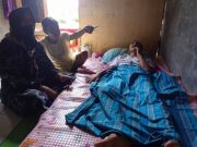 Kesetiaan Seorang Istri, Tahan Rasa Sakit Ginjal, sambil Rawat Suami Stroke