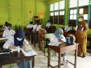 Siswa Tak Bermasker Saat KBM Diminta Tinggalkan Kelas