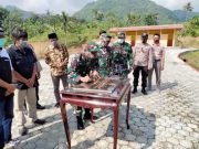 Pangdam IV/Diponegoro Teken Prasasti Sentra Ekonomi Masyarakat Darmakradenan