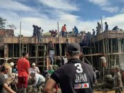 Warga Gotong Royong Cor PP Daruttholibiin Gumawang Krinjing Watumalang Wonosobo