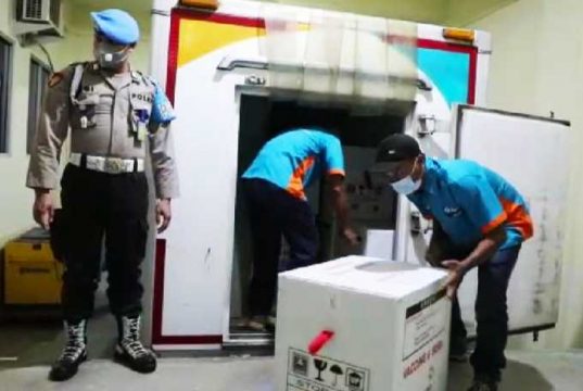 Vaksin Covid di Gudang Dinas Kesehatan Dijaga Ketat