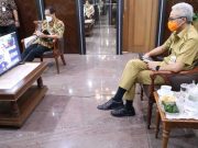 Presiden Jokowi Perintahkan Gubernur untuk Divaksin Pertama