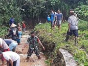 Antisipasi Banjir, Saluran Air Sungai Sibungkang Dibersihkan