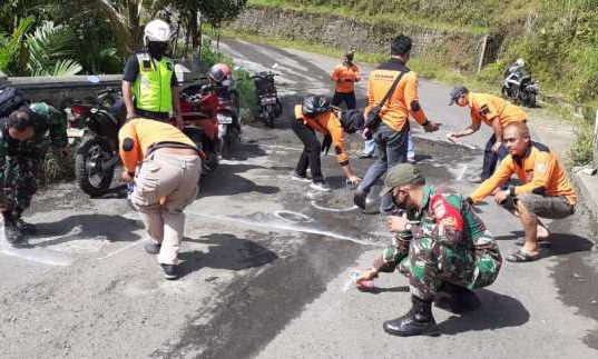 Kenapa Jalan di Watumalang-Wonosobo Ditandai Lingkaran Cat Putih? Ini Jawabannya