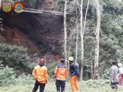 Tebing 50 Meter Ambrol, Timpa 6 Rumah Warga di Tambi Kejajar
