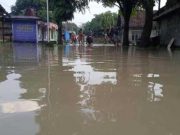 Banjir Setengah Meter Ganggu Aktivitas Warga di Gubug