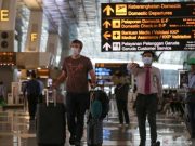 153 WN China Tiba di Bandara Soeta Langsung Dikarantina