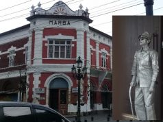 Ali, Manusia Patung Mengais Rezeki di Kota Lama Semarang