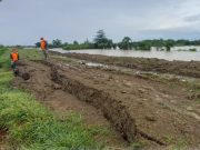 Tanggul Sungai Wulan Ambles, Banjir Besar Mengancam