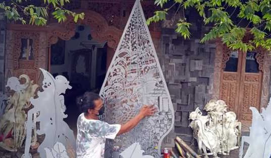 Wayang Berbahan Besi Galvalum, Kreasi Seniman Lereng Merbabu