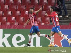 Granada Hantam Napoli