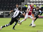 Ajax Kukuhkan Posisi Puncak
