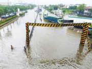 Jalan Raya Kaligawe Lumpuh Total, Banjir Semarang Makin Parah
