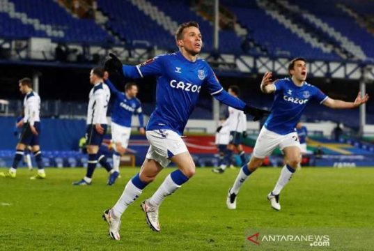 Everton Singkirkan Tottenham