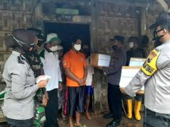 Kapolres Batang Bagikan Sembako di Dusun Terpencil
