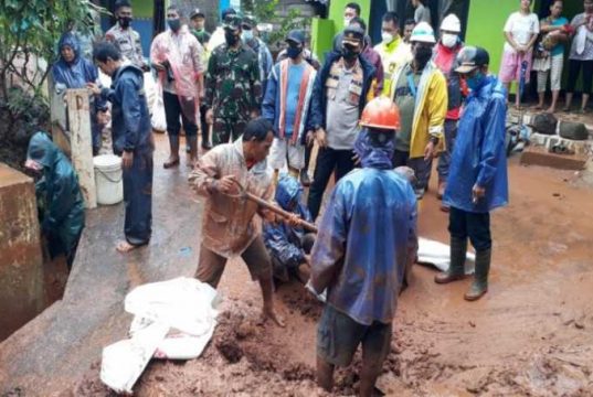 50 Keluarga di Sekitar Kawasan Industri Batang Terdampak Banjir Lumpur