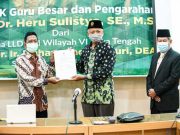 Terima SK Dosen FE Unissula Segera Dikukuhkan Sebagai Guru Besar